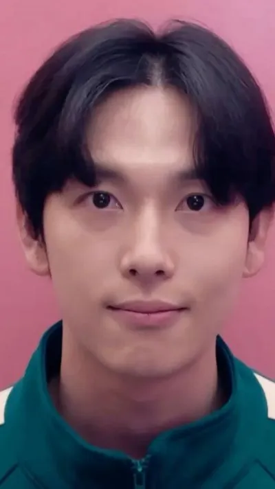 ai character: Lee Myung-Gi background