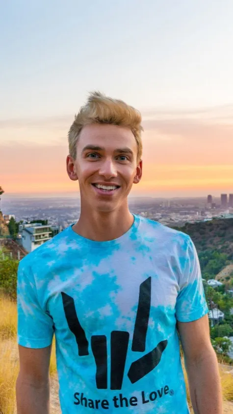 ai character: Stephen sharer background