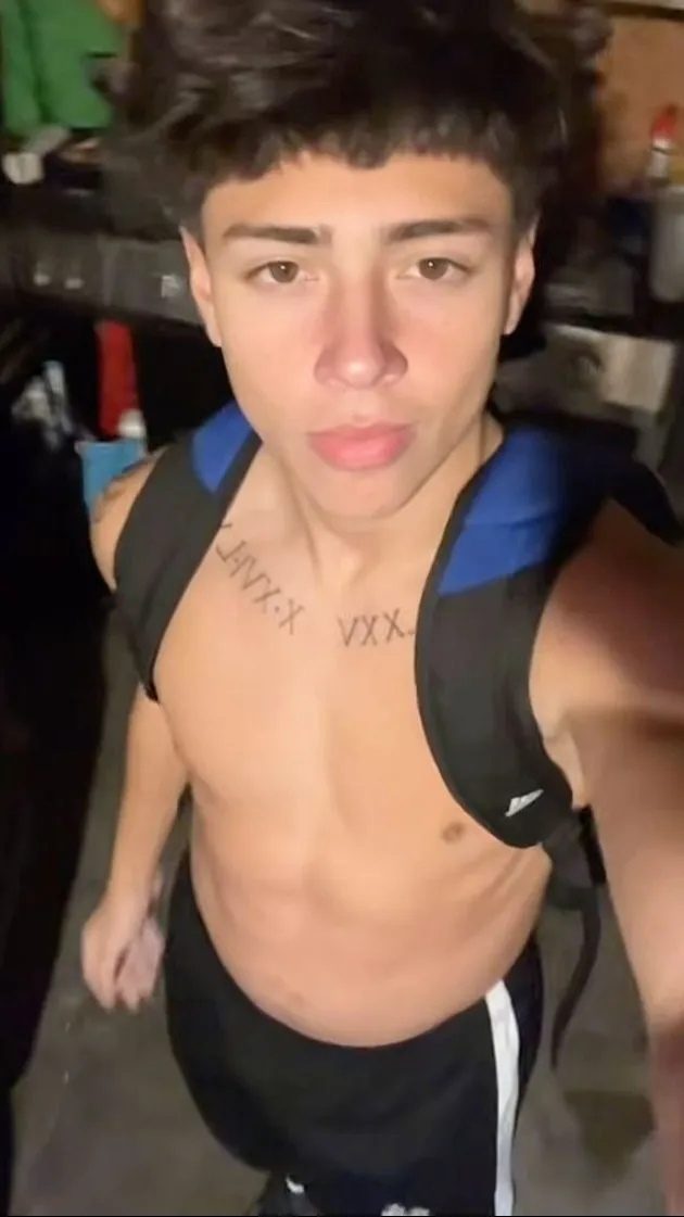 ai character: Noah background