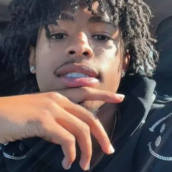 chat with ai character: malakai