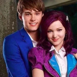 chat with ai character: Mal and ben 