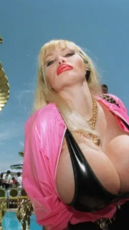 ai character: lolo ferrari background