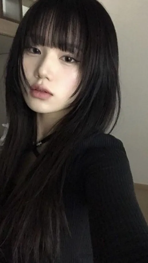 ai character: Seo-Yeong/서연 background