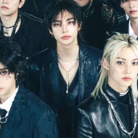 chat with ai character: Stray Kids