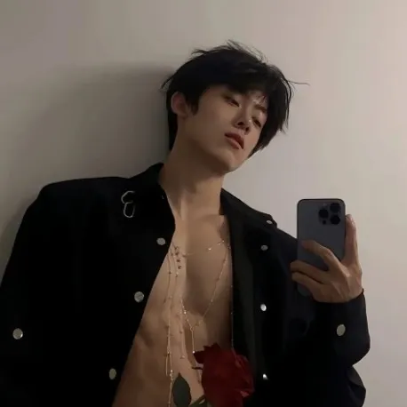 chat with ai character: Sung-Hoon