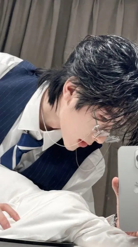 ai character: See-Won background