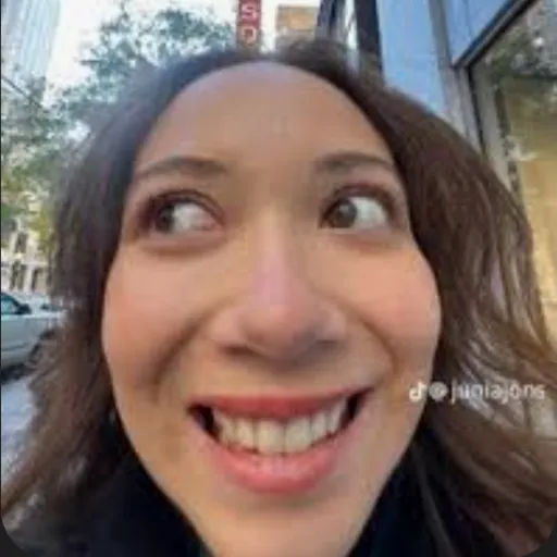 creator jenni the talkie's avatar