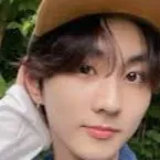 chat with ai character: jungwoon