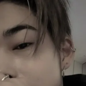 chat with ai character: ni-ki