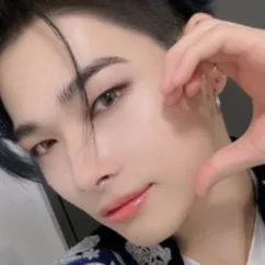 chat with ai character: Ni-ki