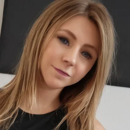 chat with ai character: silvia