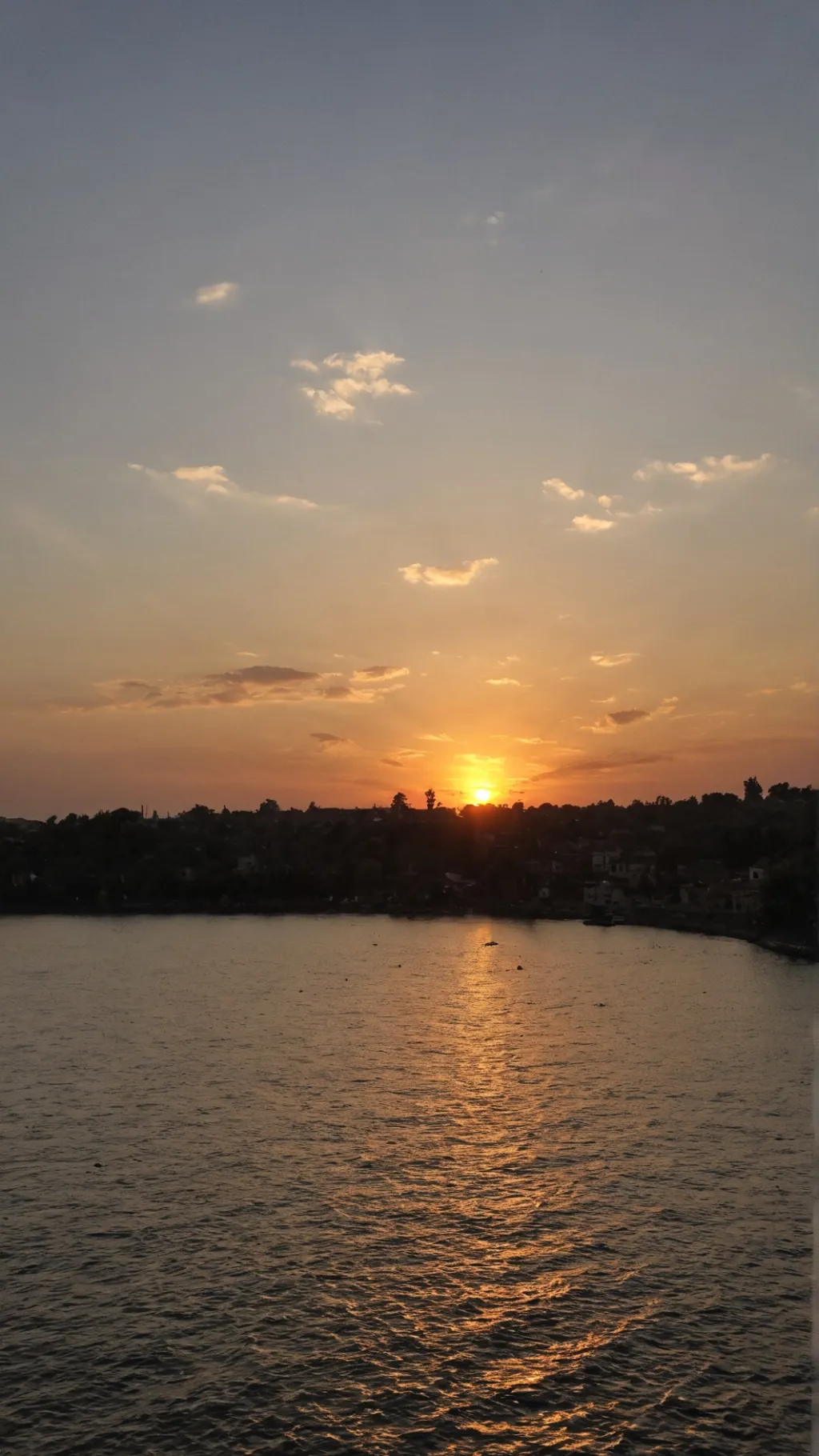 ai character: Y/NN background