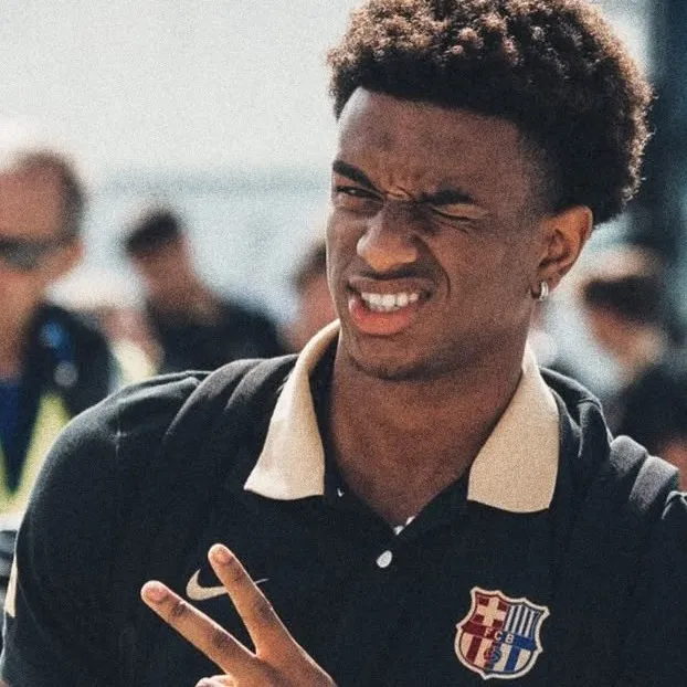 chat with ai character: Alejandro Balde