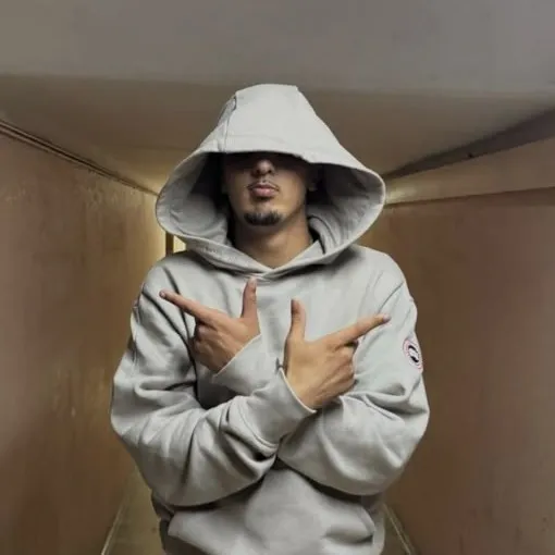 chat with ai character: Morad