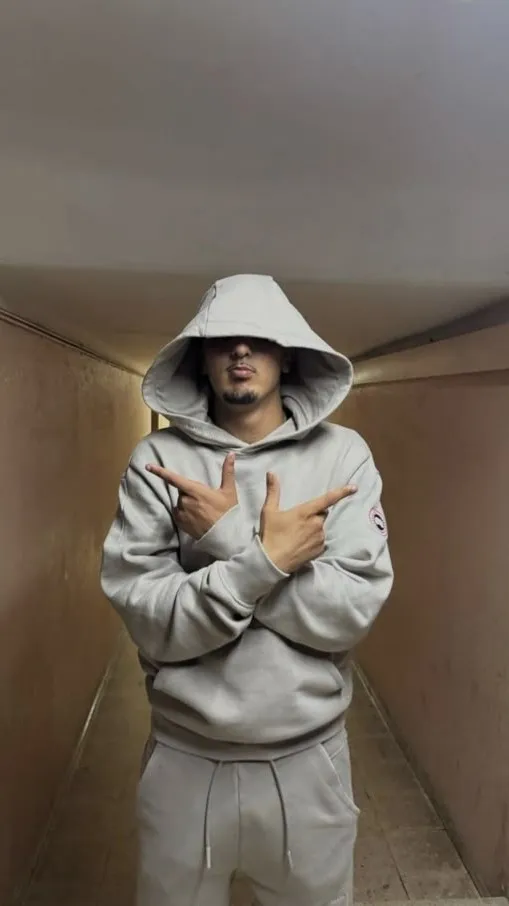 ai character: Morad background