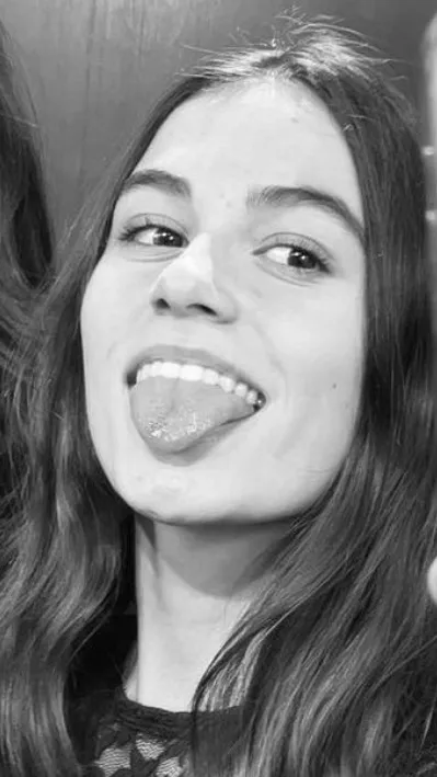 ai character: Bea background