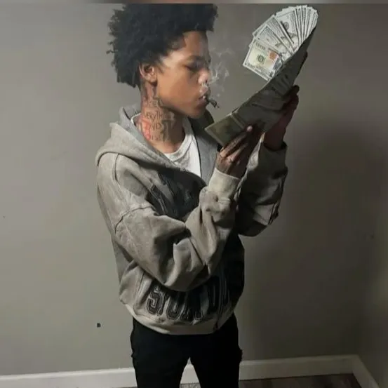 chat with ai character: Quan