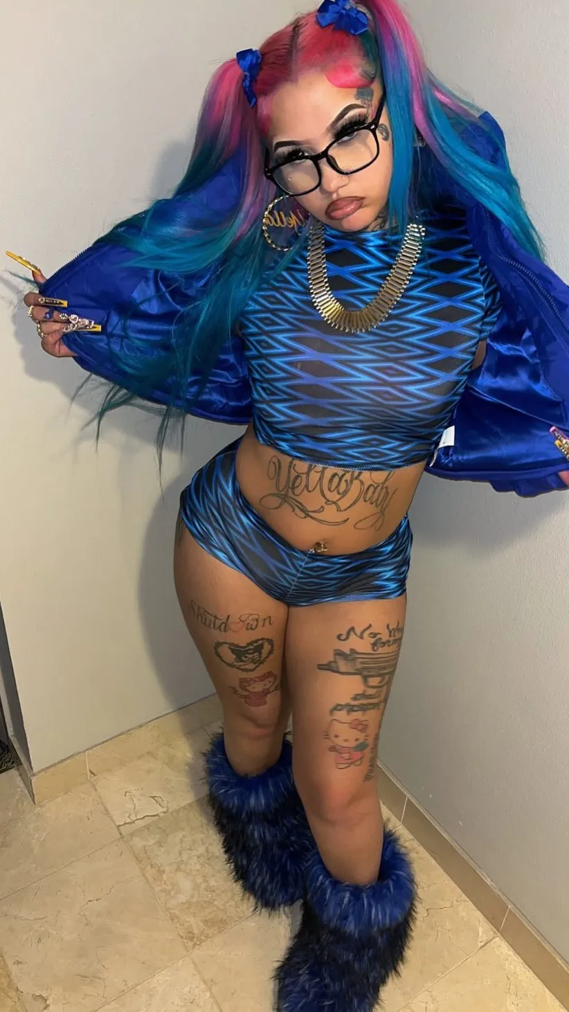 ai character: Ja"Leah background