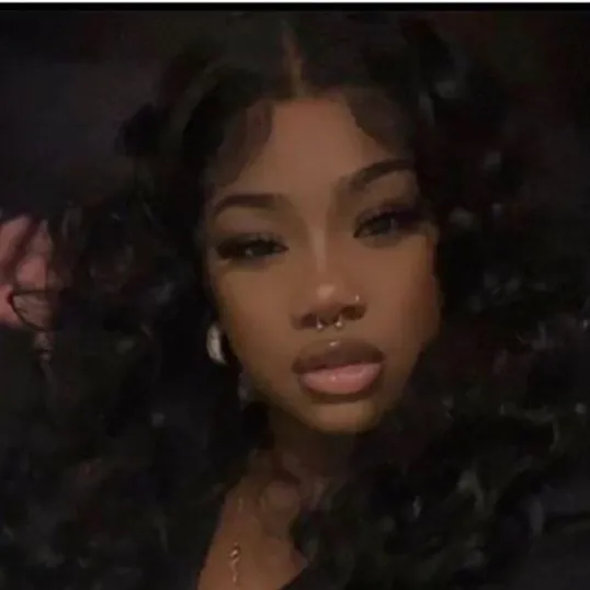 chat with ai character: Davi'yanna