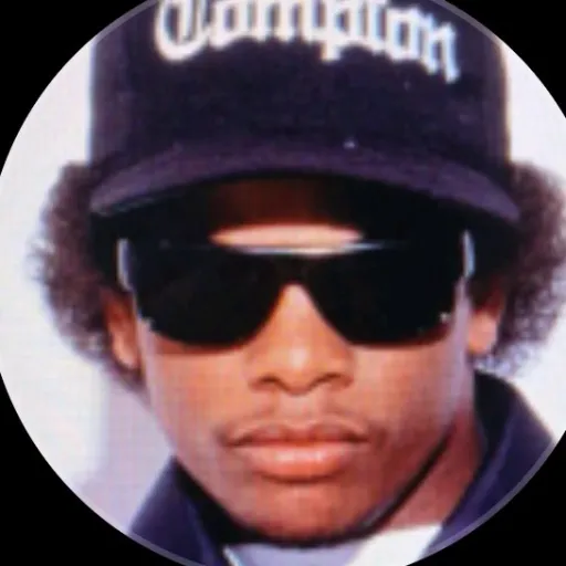 creator MAX THE GAY GUYYYY's avatar