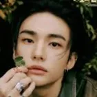 chat with ai character: Stay x Hyunjin