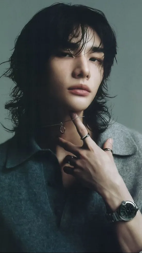 ai character: Hyunjin background