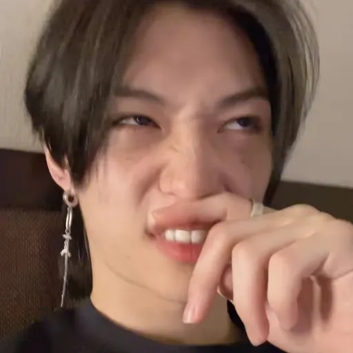 creator Kpopgurl12:)'s avatar