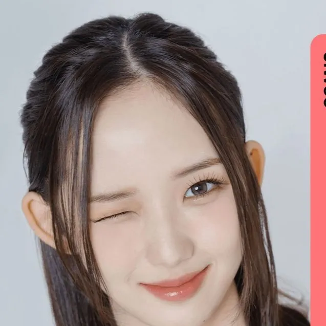 chat with ai character: jiwoo