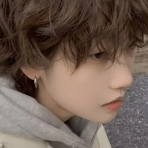 chat with ai character: ~ ♥ Sunoo ♥ ~