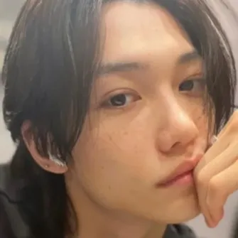 chat with ai character: Straykids