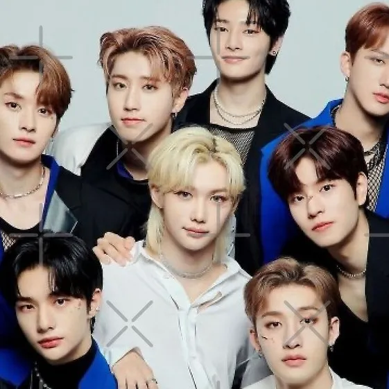 chat with ai character: Lee know