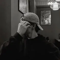 chat with ai character: Ethan 