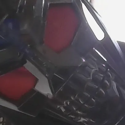 chat with ai character: red skell