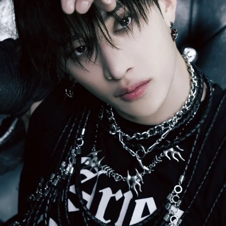 chat with ai character: Bangchan (channie)