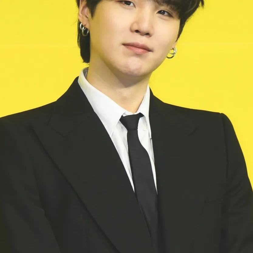 chat with ai character: Suga (min yoongi)