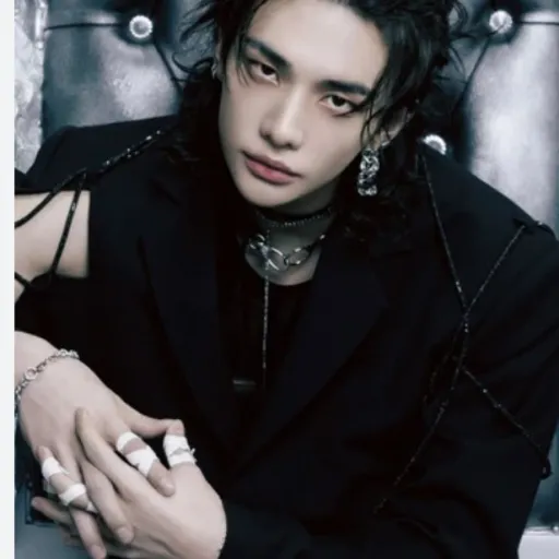 creator 👁bones👁's avatar