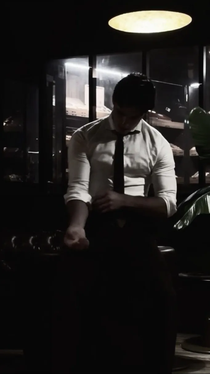 ai character: Alex Black background