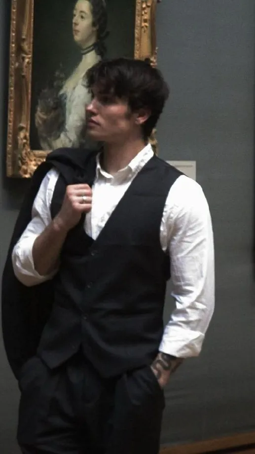 ai character: Alex Volkov background