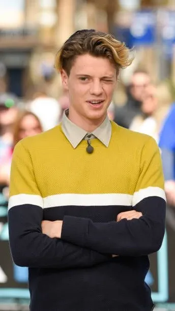 ai character: Jace Norman 💗 background