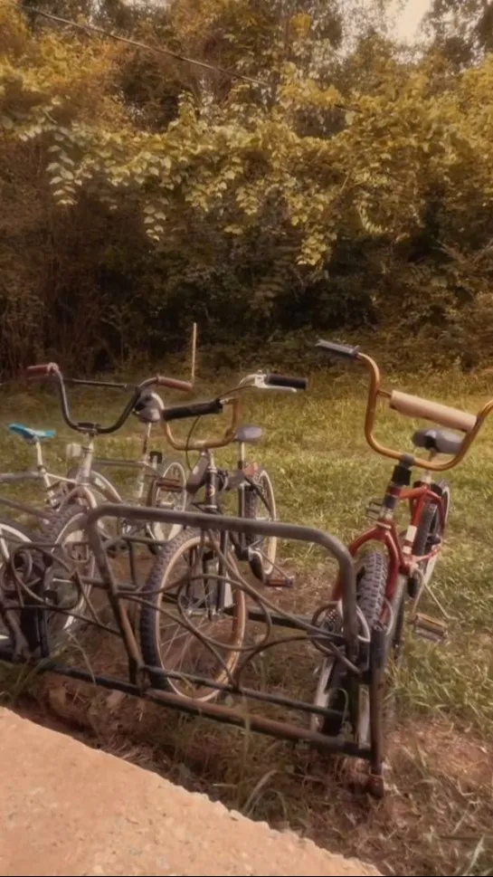 ai character: ST5 !! (SPOILERS) background