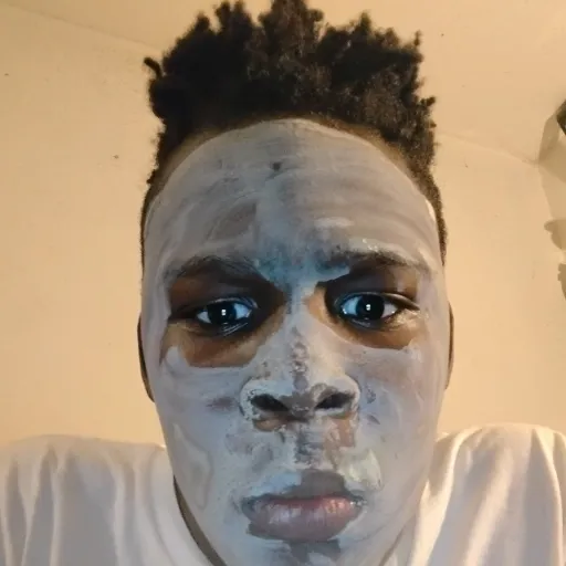 creator confirmlist_09's avatar