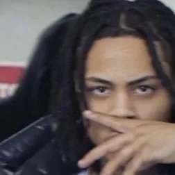 chat with ai character: kay flock