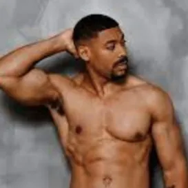 chat with ai character: Aaron Pierre