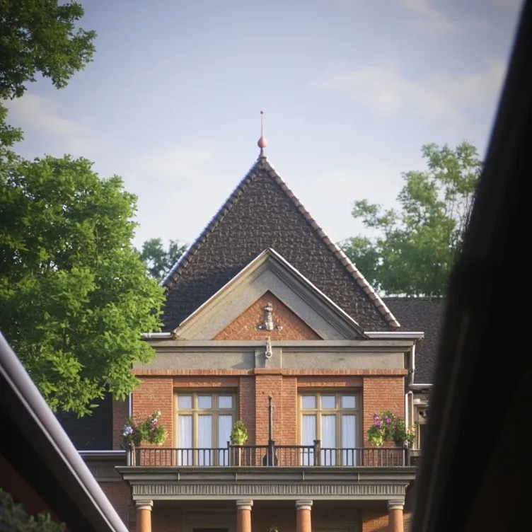 chat with ai character: SLEEPOVER! 