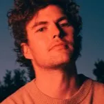 chat with ai character: Vance joy