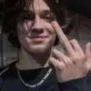 chat with ai character: chis