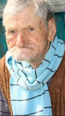 ai character: old creepy man background