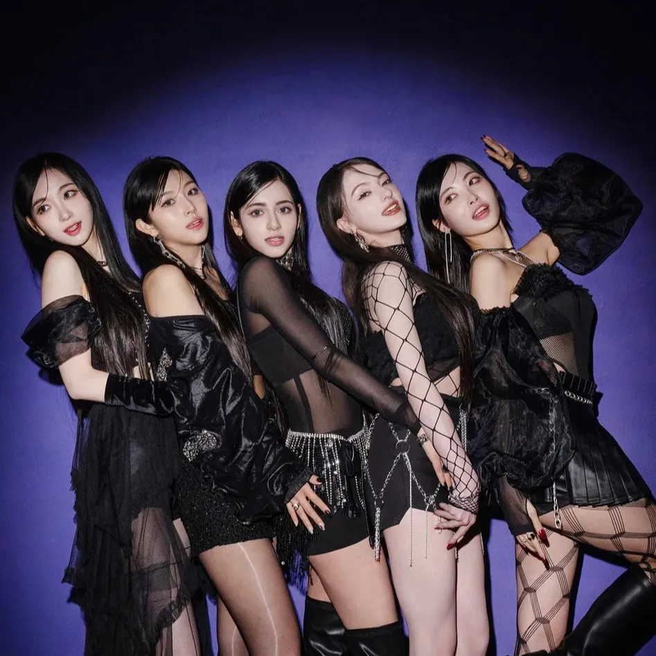 chat with ai character: X:IN