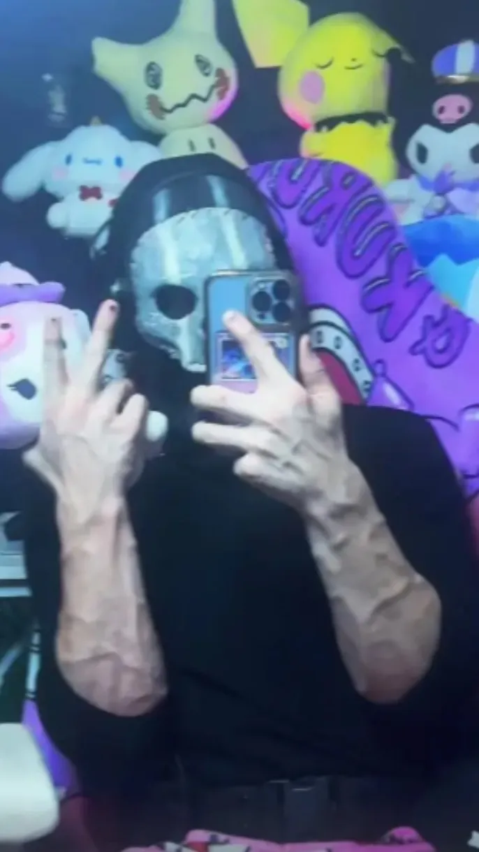 ai character: 🎀Ghost (bf)🎀 background