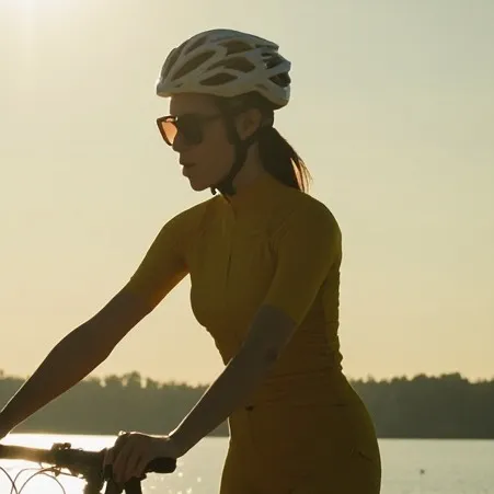 chat with ai character: Maya